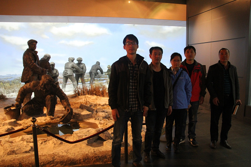 图2 感受艰苦的工作条件